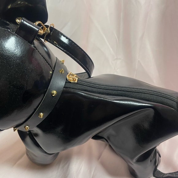 Black Dog-Shaped Crossbody Bag - Picture 13 of 14